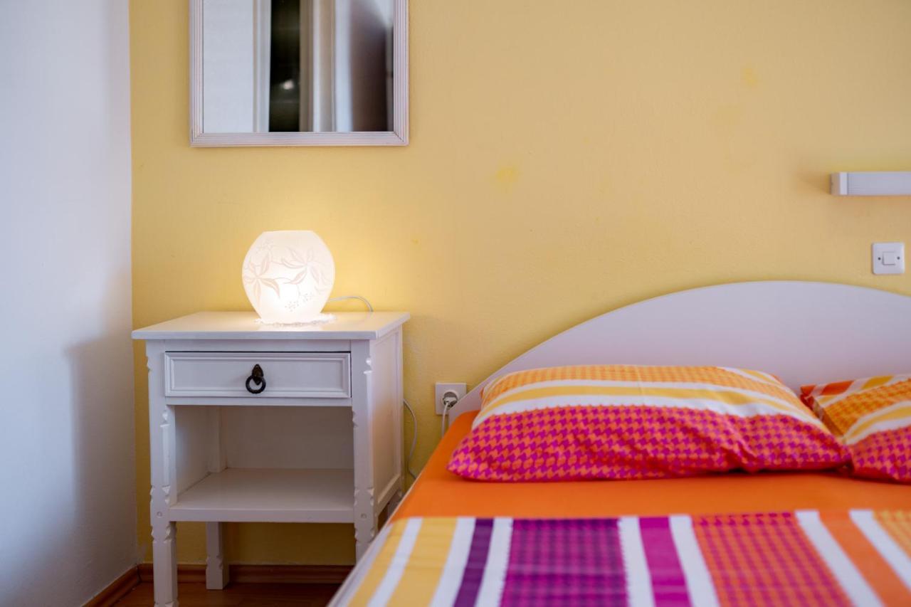 Apartmani Milena Barbat na Rabu ภายนอก รูปภาพ