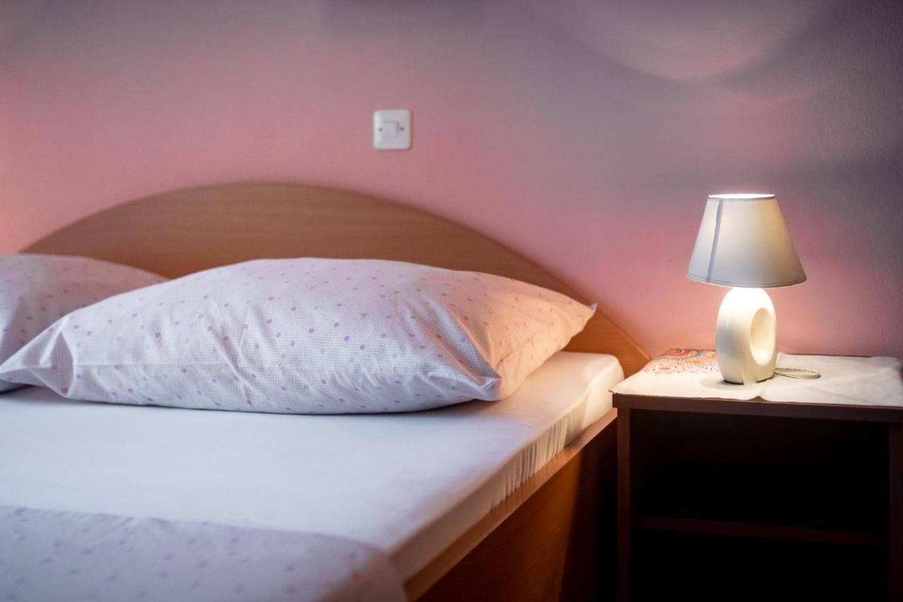 Apartmani Milena Barbat na Rabu ภายนอก รูปภาพ