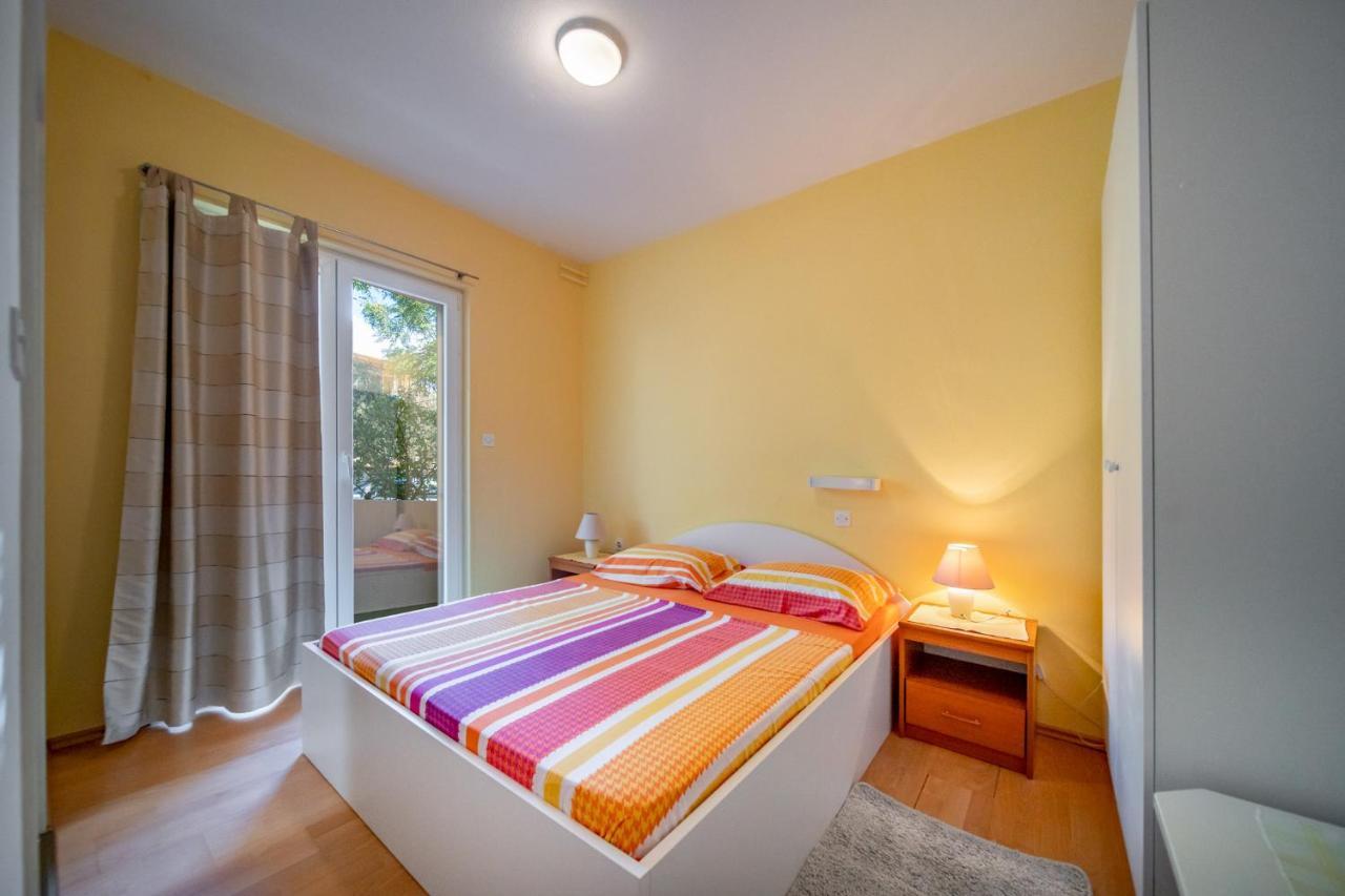 Apartmani Milena Barbat na Rabu ภายนอก รูปภาพ
