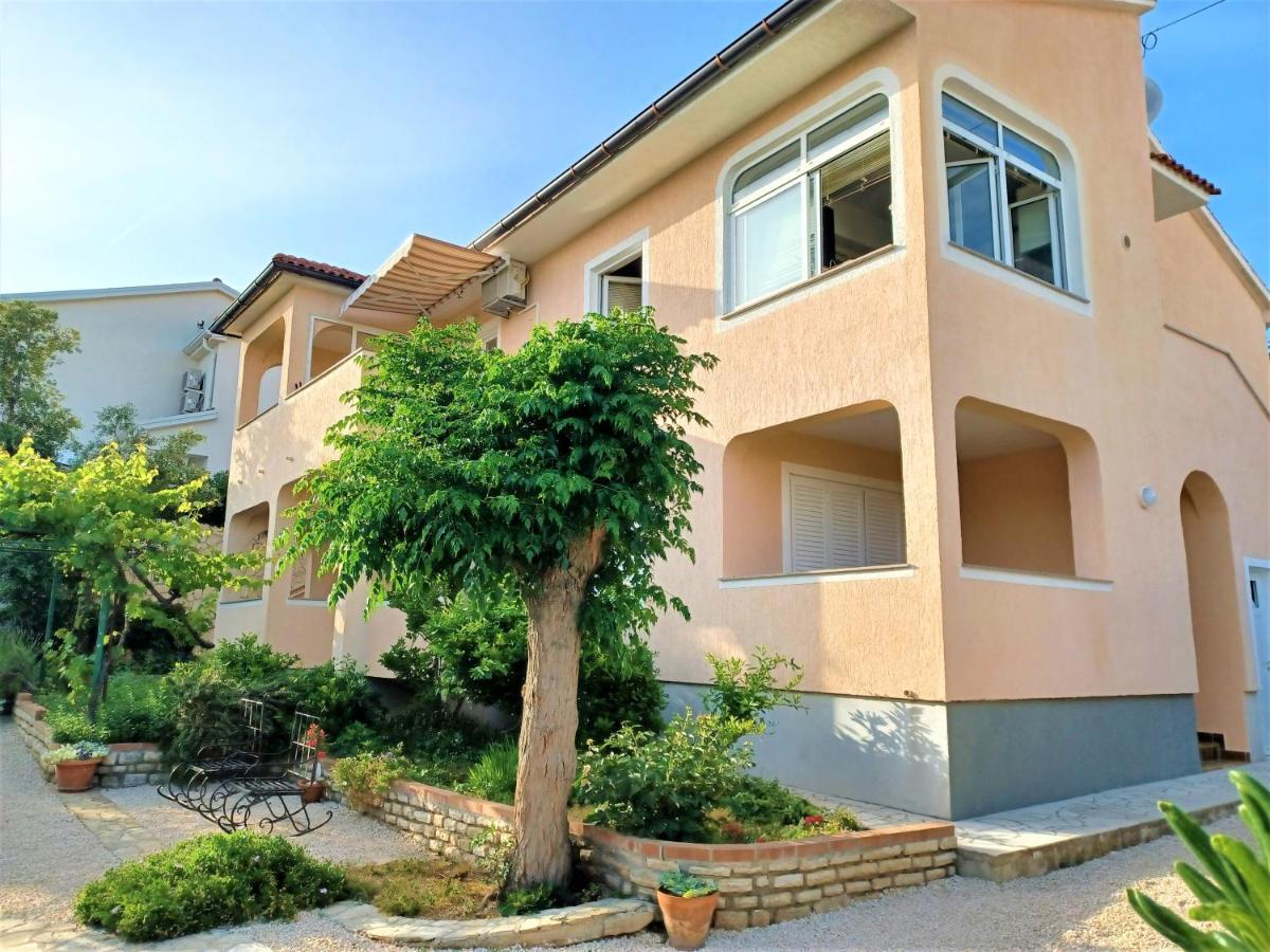 Apartmani Milena Barbat na Rabu ภายนอก รูปภาพ